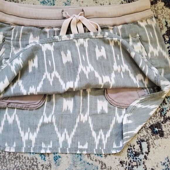 Dylan Mini Skirt Cotton Pockets Ikat Gray Size 6 Casual Beachy Coastal Pull On - Picture 4 of 9